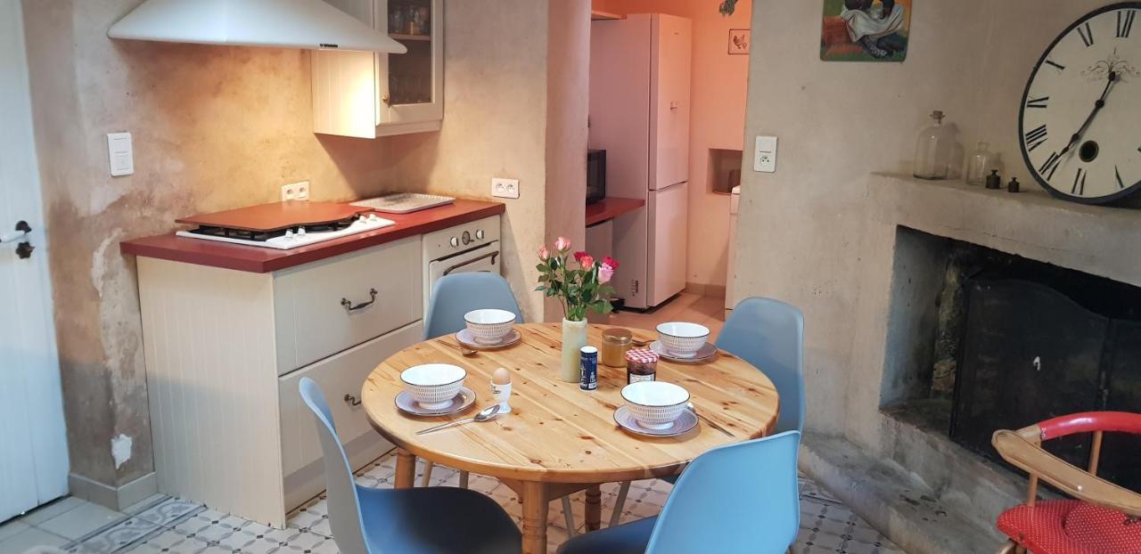 Nalliers  Maison Chaleureuse Et Familiale. מראה חיצוני תמונה