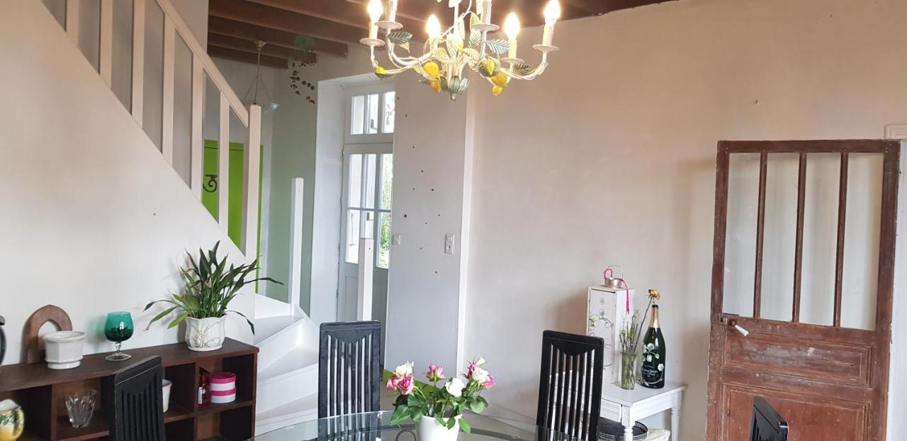 Nalliers  Maison Chaleureuse Et Familiale. מראה חיצוני תמונה